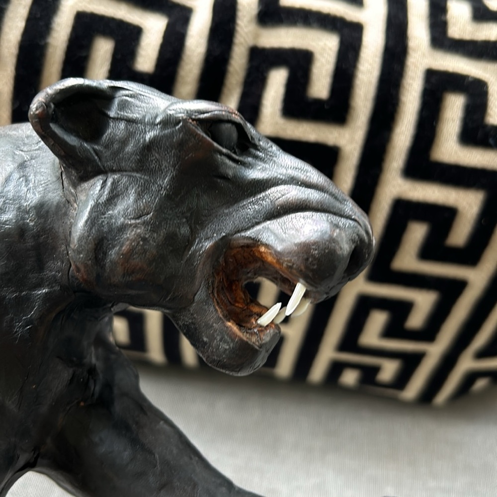 Leather panther statue - Picture 6 of 6